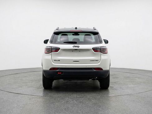 Used 2025 Jeep Compass Trailhawk image 7