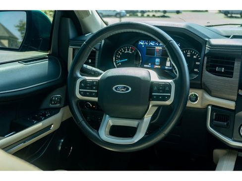 Used 2024 Ford Expedition Limited AWD/4WD image 22