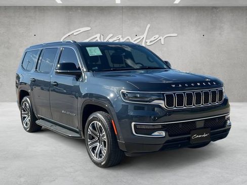 Used 2024 Jeep Wagoneer 4WD w/ Premium Group I image 2