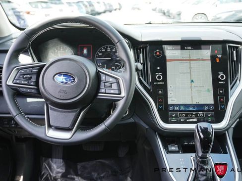 Used 2025 Subaru Outback Premium AWD/4WD image 2