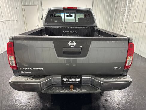 Used 2016 Nissan Frontier SV RWD image 32