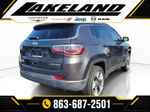 Used 2018 Jeep Compass Limited w/ Navigation Group AWD/4WD image 4