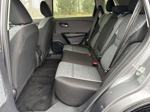 Used 2023 Nissan Rogue SV image 28