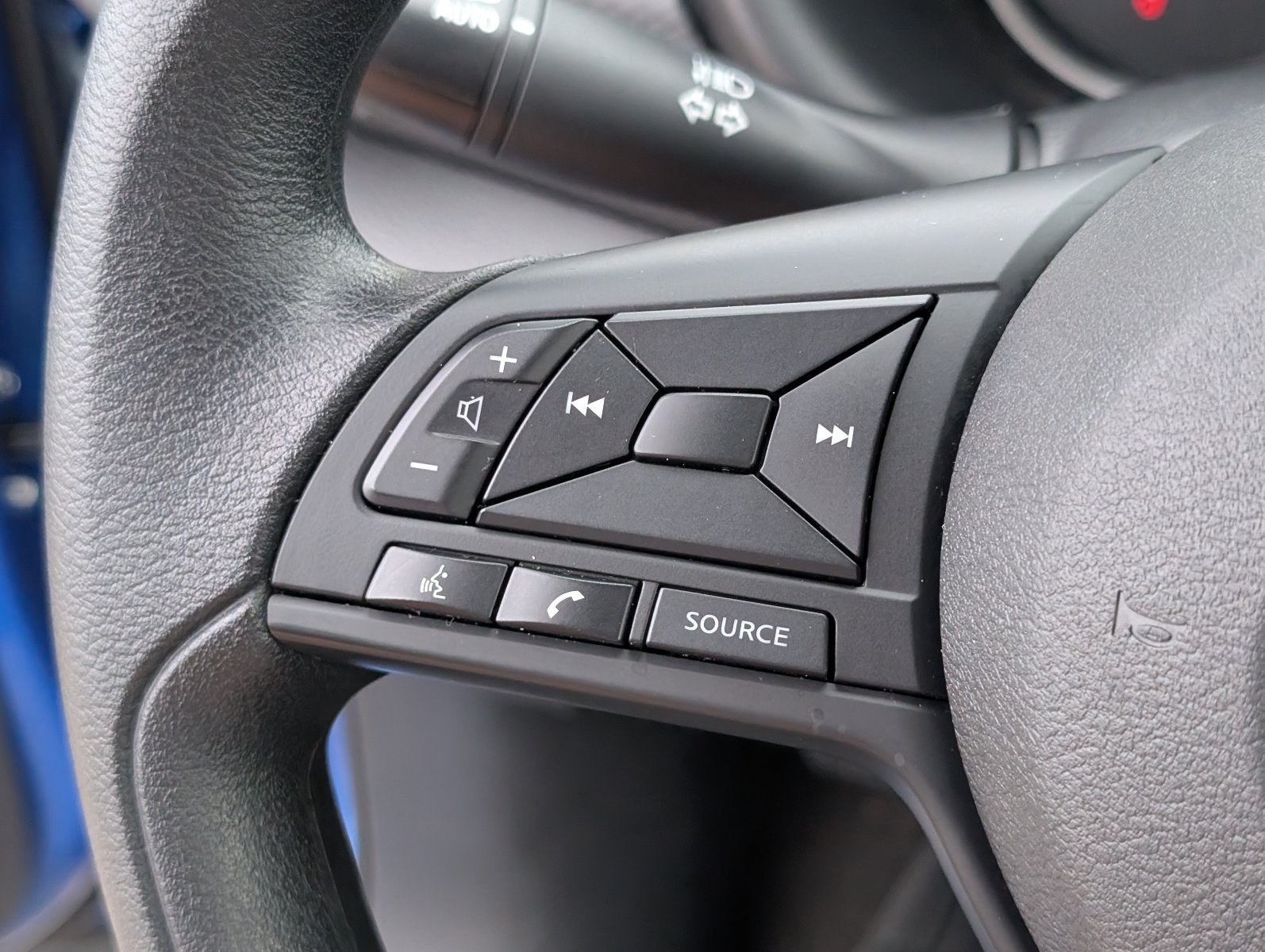 Used 2024 Nissan Kicks S FWD image 25