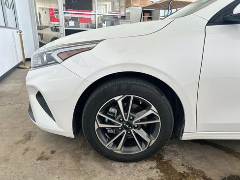 Certified 2023 Kia Forte LXS w/ LXS Technology Package FWD image 20
