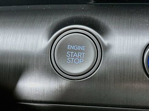 Used 2025 Hyundai Kona SE FWD image 24