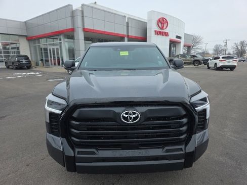New 2026 Toyota Tundra SR image 2