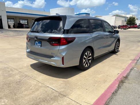 Used 2026 Honda Odyssey EX-L image 5
