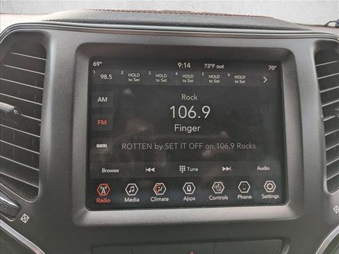 Used 2019 Jeep Cherokee Trailhawk w/ Comfort/Convenience Group image 17