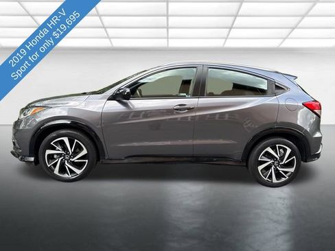 Used 2019 Honda HR-V Sport image 2