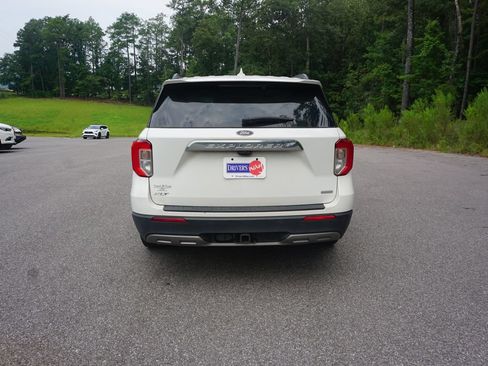 Used 2020 Ford Explorer XLT w/ Equipment Group 202A RWD image 24