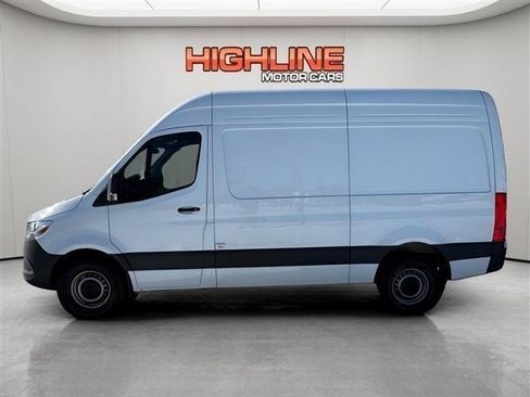 Used 2025 Mercedes-Benz Sprinter 2500 image 9