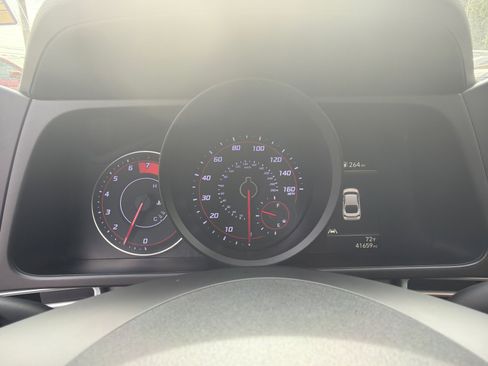 Used 2023 Hyundai Elantra SEL image 26