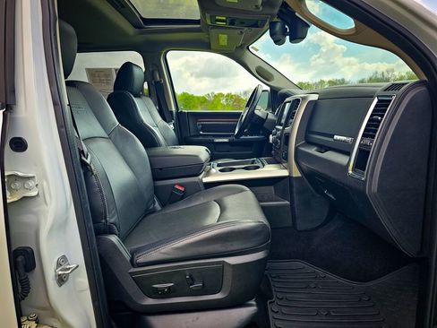 Used 2017 RAM 1500 Laramie w/ Convenience Group AWD/4WD image 44