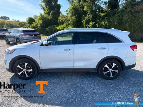Used 2018 Kia Sorento EX FWD image 2