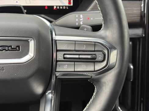 Used 2024 GMC Acadia Denali w/ Super Cruise Package image 21