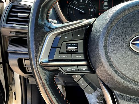 Used 2022 Subaru Crosstrek 2.0i Premium w/ Moonroof Package image 22