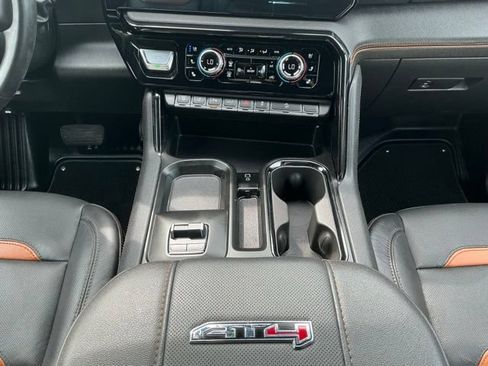 Used 2025 GMC Sierra 3500 AT4 w/ AT4 Premium Plus Package AWD/4WD image 28