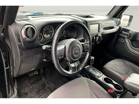 Used 2015 Jeep Wrangler Sport image 13