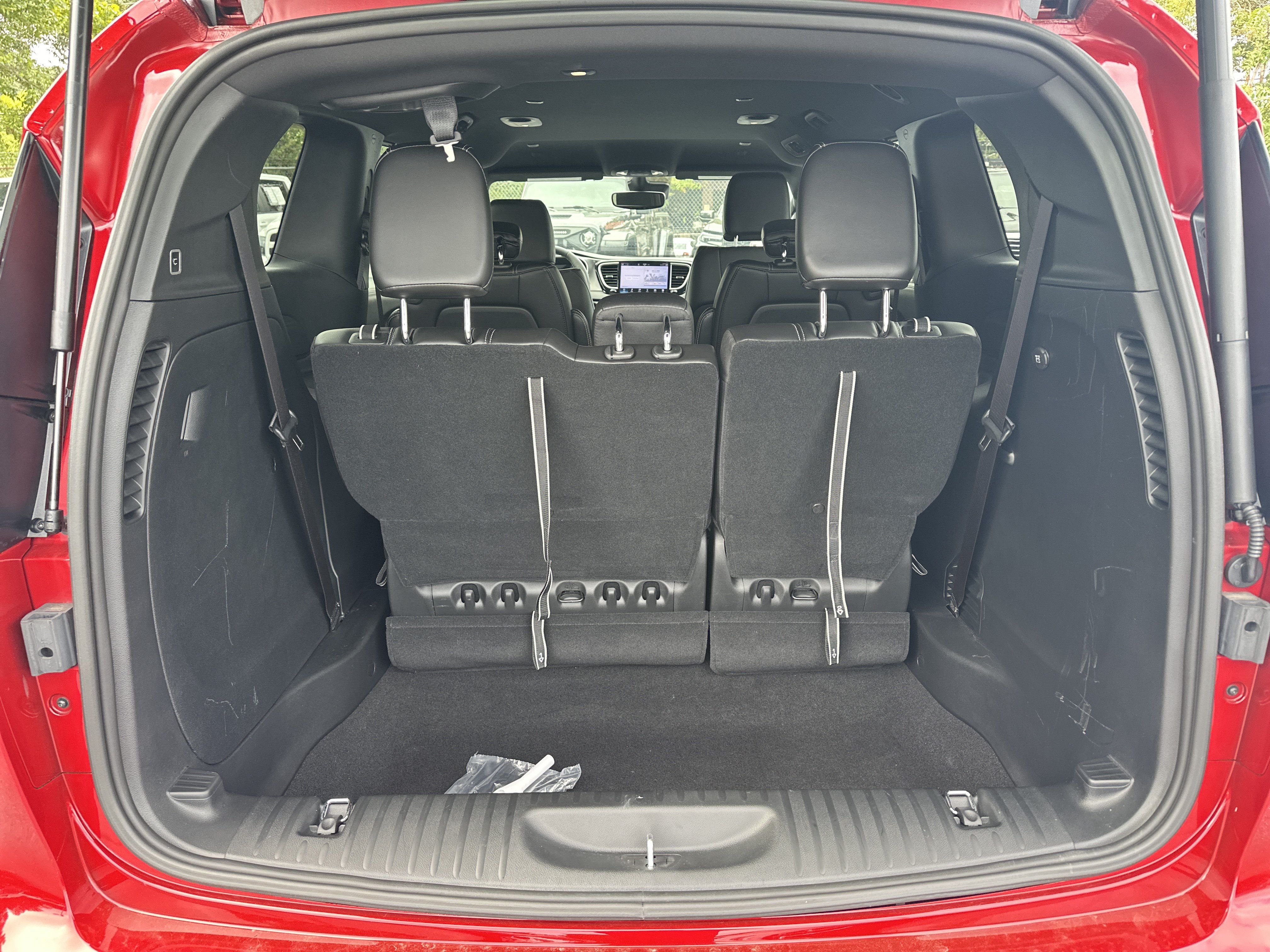 Used 2025 Chrysler Voyager LX FWD image 20
