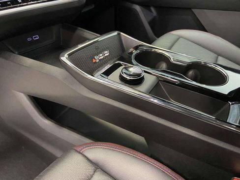 Used 2026 Chevrolet Equinox RS w/ Convenience Package III image 22