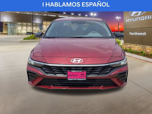 Used 2025 Hyundai Elantra Sport FWD image 5