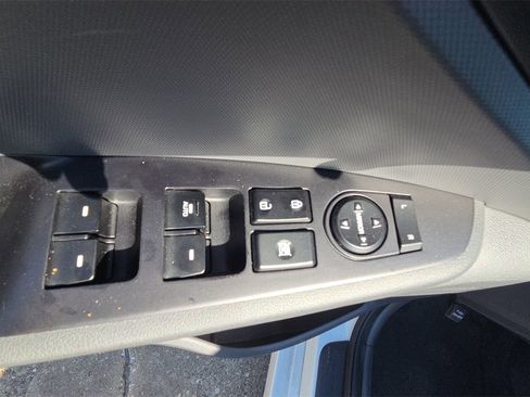 Used 2018 Hyundai Ioniq Blue image 27