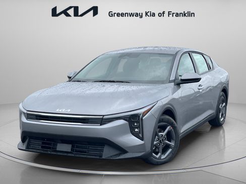 New 2025 Kia K4 LXS image 3