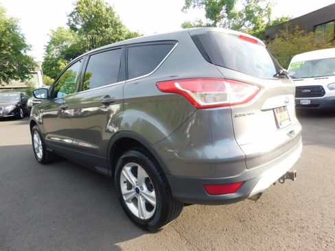 Used 2014 Ford Escape SE image 3