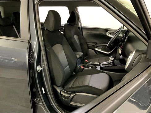 Used 2022 Kia Soul LX w/ Technology Package image 7