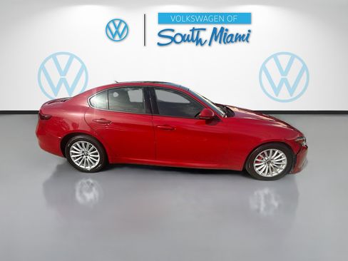 Used 2023 Alfa Romeo Giulia Sprint RWD image 8