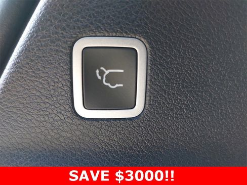 New 2025 Chrysler Pacifica Select image 15