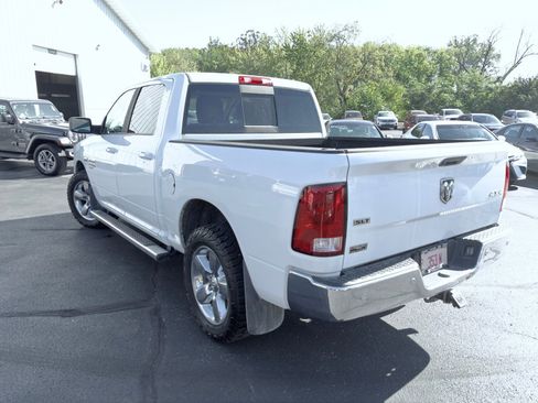Used 2020 RAM 1500 Classic SLT w/ Luxury Group image 5