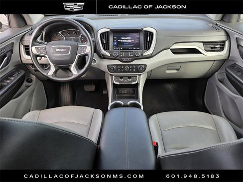 Used 2024 GMC Terrain SLT image 8