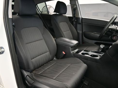 Used 2020 Kia Sportage LX image 35