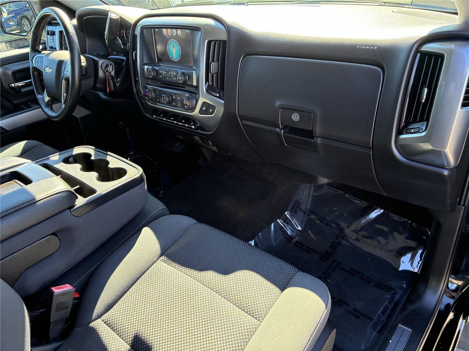 Used 2018 Chevrolet Silverado 1500 LT w/ Midnight Edition AWD/4WD image 15