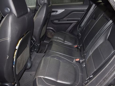 Used 2017 Jaguar F-PACE S image 15
