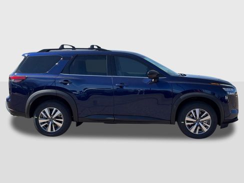 New 2026 Nissan Pathfinder SL image 6