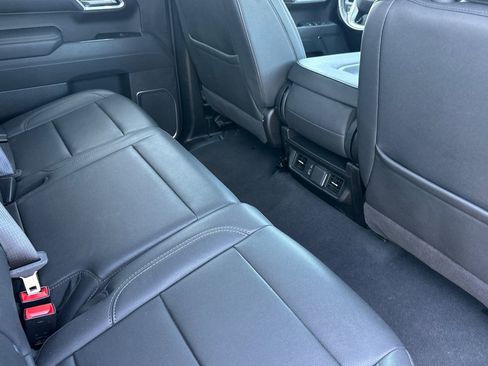 Used 2025 GMC Sierra 1500 SLT AWD/4WD image 18