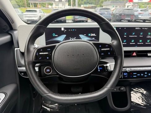 Used 2024 Hyundai Ioniq 5 SE image 24
