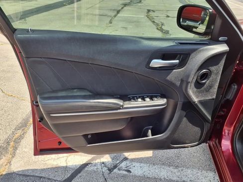 Used 2017 Dodge Charger SXT image 22