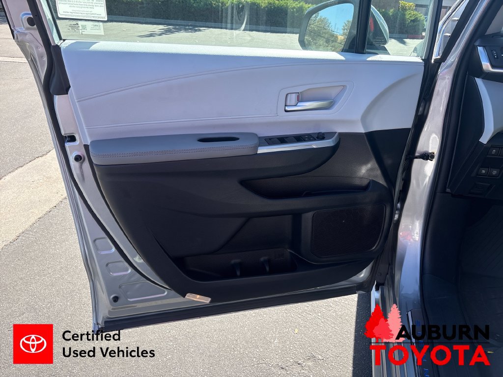 Certified 2025 Toyota Sienna XLE w/ XLE Plus Package FWD image 10