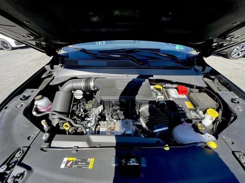 Used 2024 Jeep Compass Limited image 11