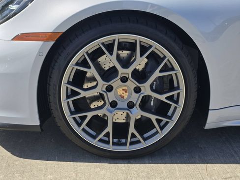 Used 2026 Porsche 911 Carrera RWD image 12