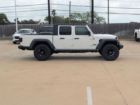 Used 2020 Jeep Gladiator Sport w/ Quick Order Package 24S image 4