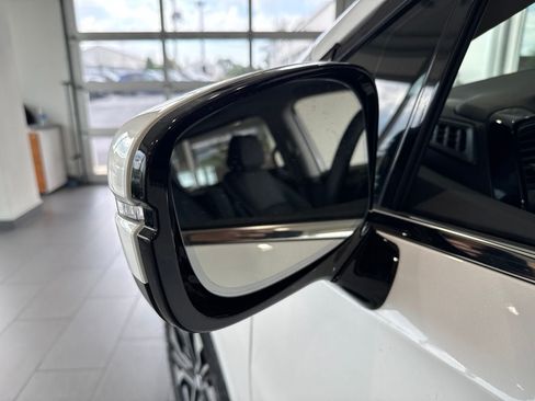 Used 2025 Honda Odyssey Elite image 15