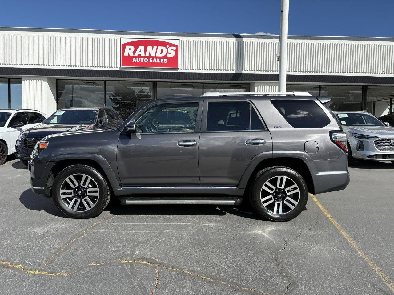 Used 2018 Toyota 4Runner Limited AWD/4WD image 18