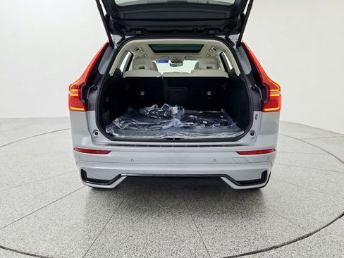 New 2026 Volvo XC60 B5 Ultra w/ Protection Package Premier image 19