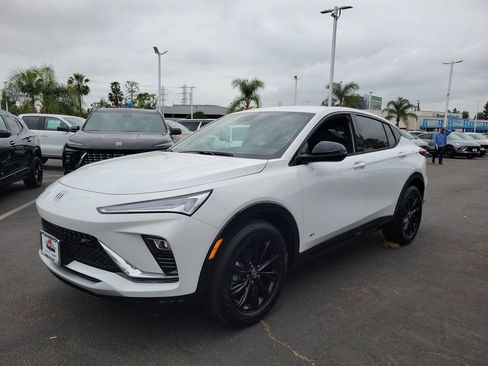 New 2026 Buick Envista Sport Touring image 2