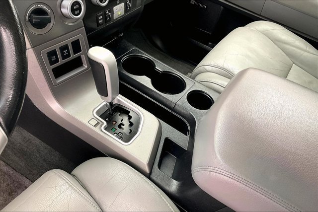 Used 2015 Toyota Sequoia Limited AWD/4WD image 17